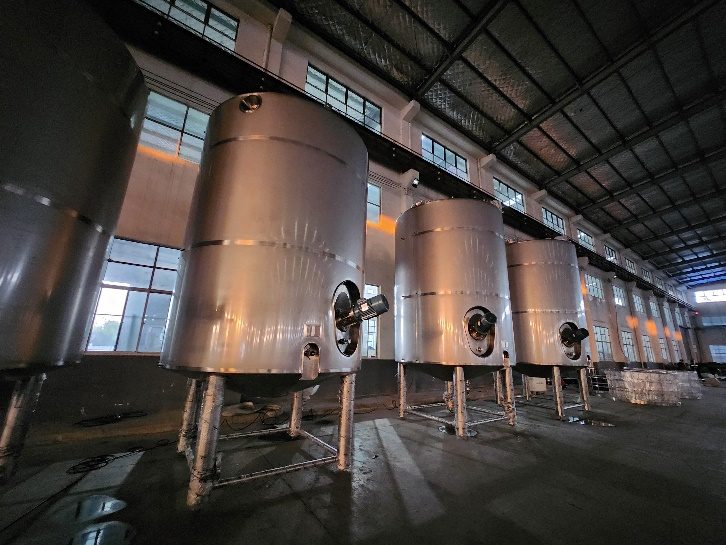 Aseptic tanks